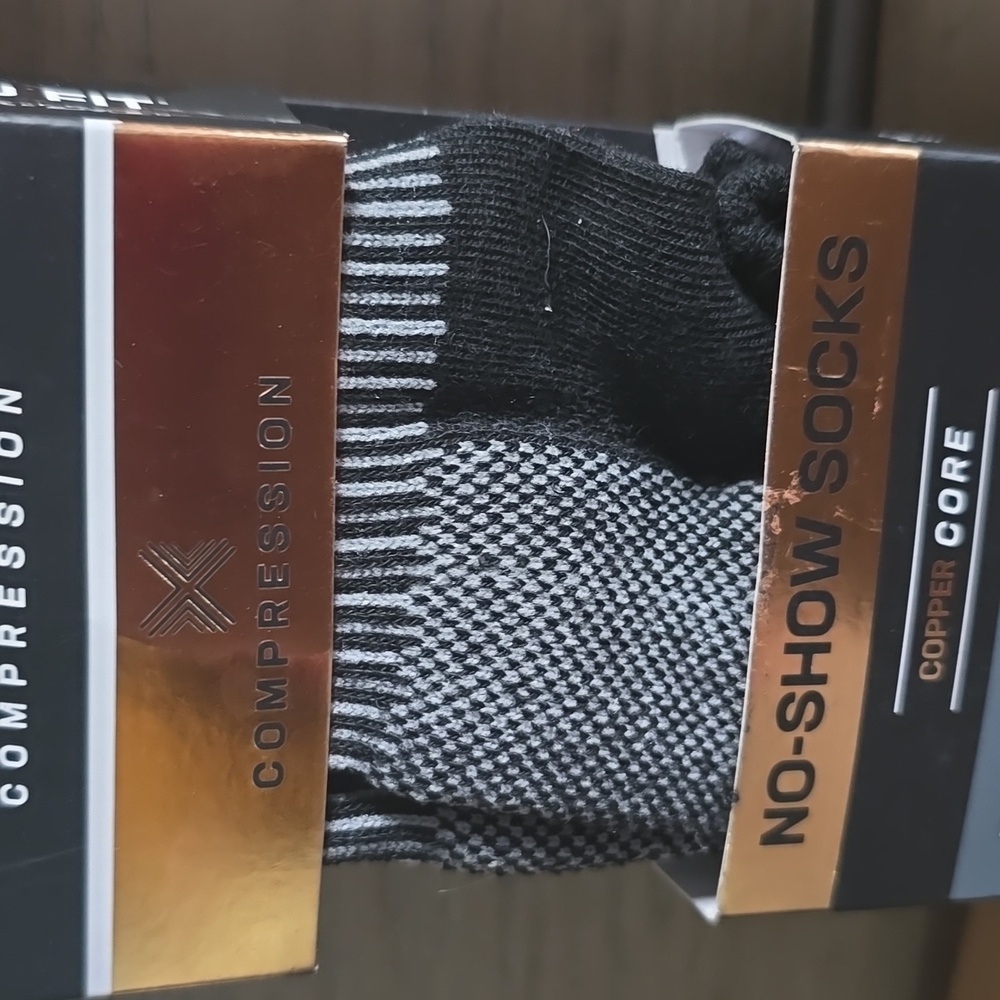 TRULFIT COMPRESSION SOCKS - Picture 2 of 4